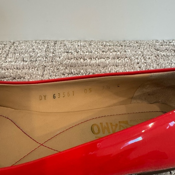 Salvatore Ferragamo Varina Ballet Flat - Picture 9 of 14